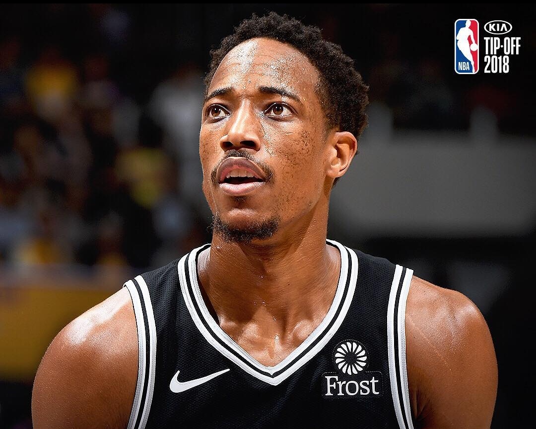 NBA球星卡鲁索海岛度假与超模妻子甜蜜时光，湖人旧梦新篇章